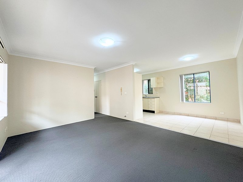 Photo - 2/22 Hutchinson Street, Granville NSW 2142 - Image 2