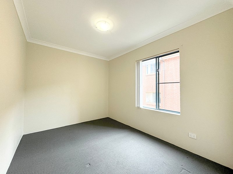 Photo - 2/22 Hutchinson Street, Granville NSW 2142 - Image 5