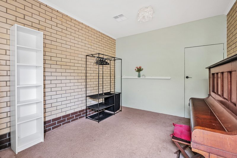 Photo - 2/22 Illawarra Avenue, Hove SA 5048 - Image 11