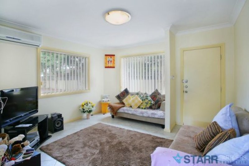 Photo - 2/22 Johnstone Street, Guildford NSW 2161 - Image 4