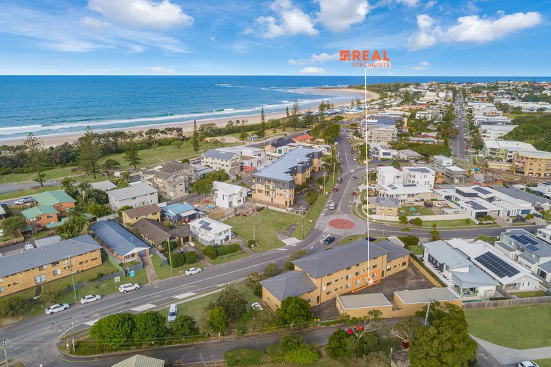 Photo - 2/22 Kingscliff Street, Kingscliff NSW 2487 - Image 2