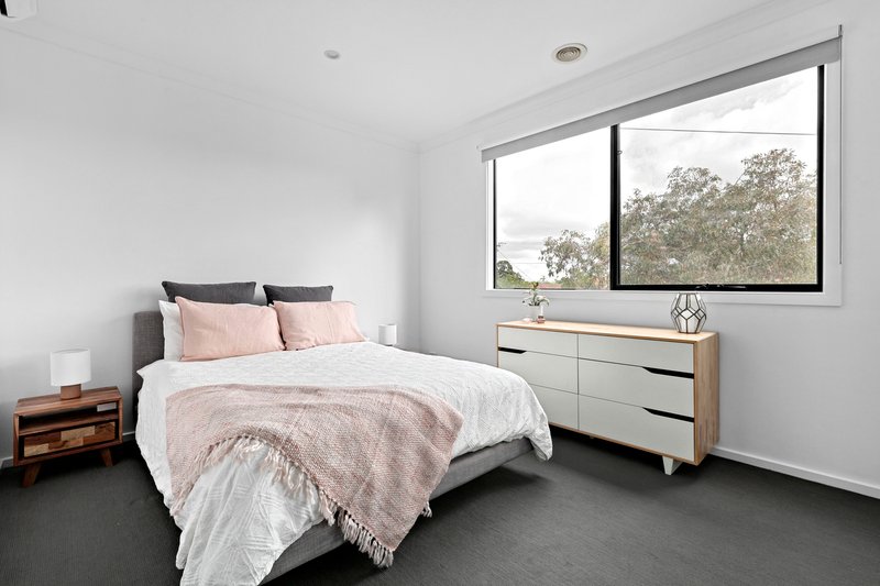 Photo - 2/22 Kitchener Road, Pascoe Vale VIC 3044 - Image 3