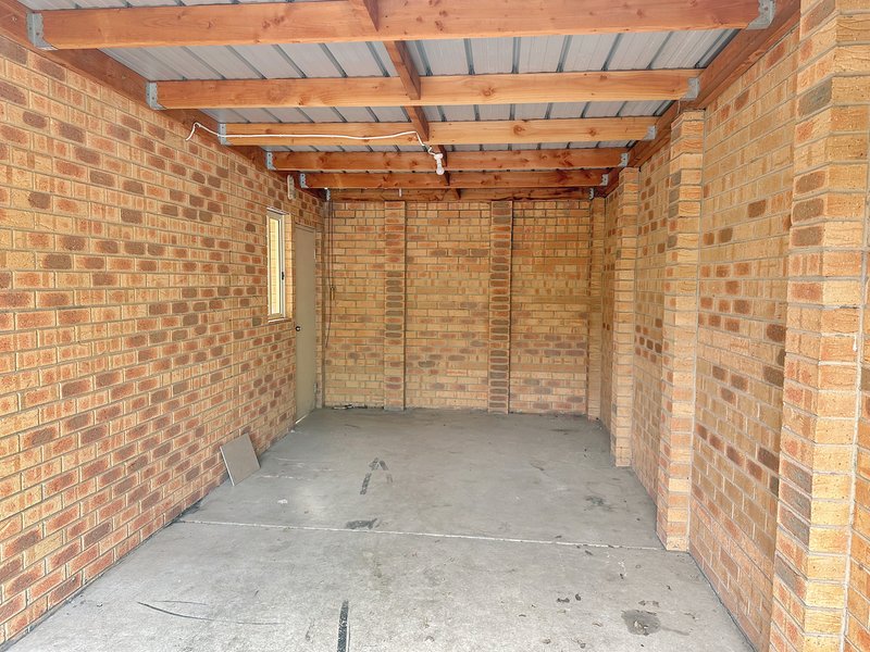 Photo - 2/22 Larbert Road, Noble Park VIC 3174 - Image 7