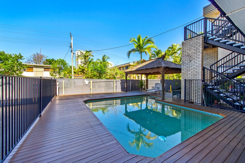 Photo - 2/22 Leonard Avenue, Surfers Paradise QLD 4217 - Image 2