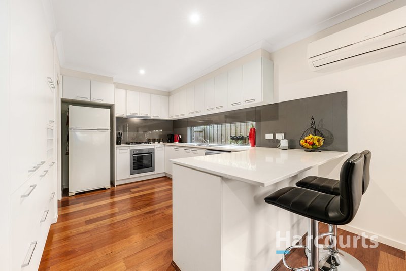 Photo - 2/22 Maple Street, Bayswater VIC 3153 - Image 5