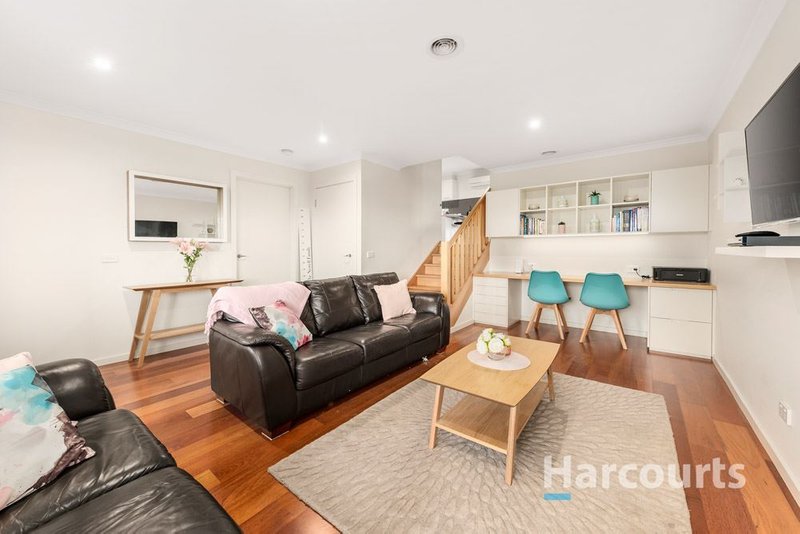 Photo - 2/22 Maple Street, Bayswater VIC 3153 - Image 2