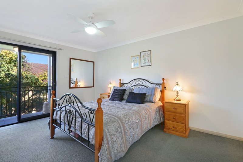 Photo - 2/22 Matthews Street, Wollongong NSW 2500 - Image 4