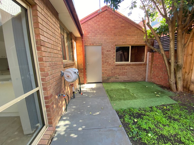 Photo - 2/22 Mclean Street, Brunswick West VIC 3055 - Image 11