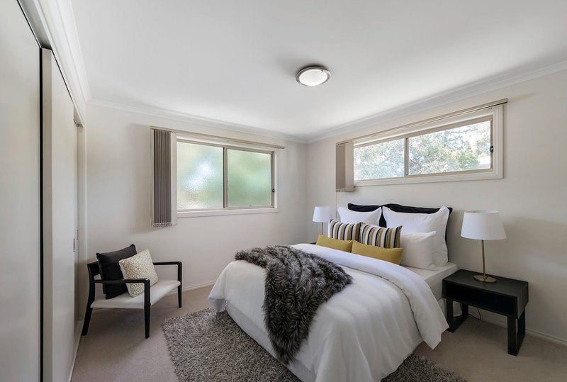 Photo - 2/22 Oliver Street, Ringwood VIC 3134 - Image 5
