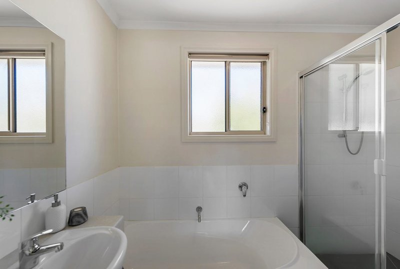 Photo - 2/22 Oliver Street, Ringwood VIC 3134 - Image 6