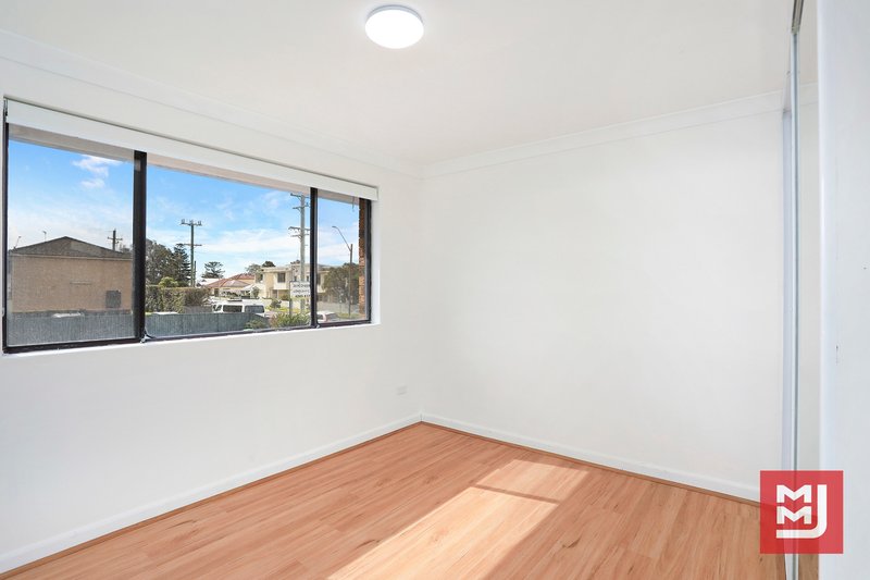 Photo - 2/22 Pioneer Road, Corrimal NSW 2518 - Image 7