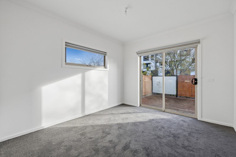 Photo - 22/2 Rockgarden Drive, Truganina VIC 3029 - Image 6