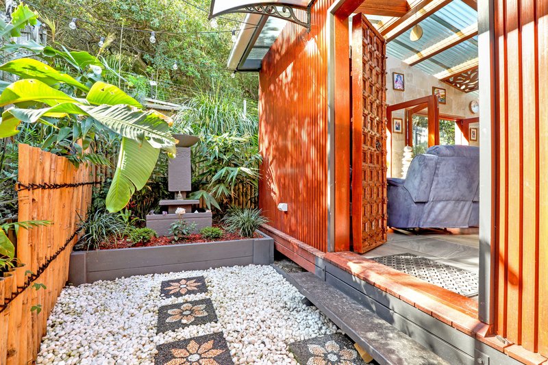 Photo - 2/22 Samarinda Way, Point Lookout QLD 4183 - Image 10