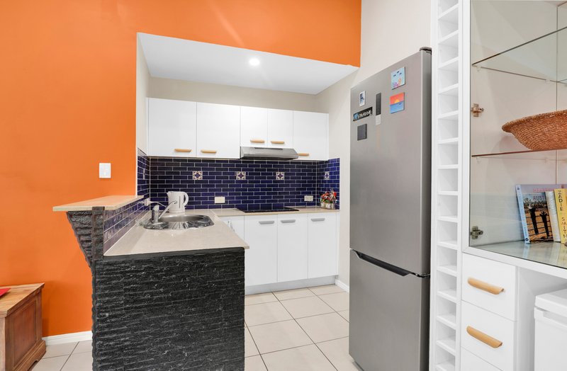 Photo - 2/22 Samarinda Way, Point Lookout QLD 4183 - Image 17