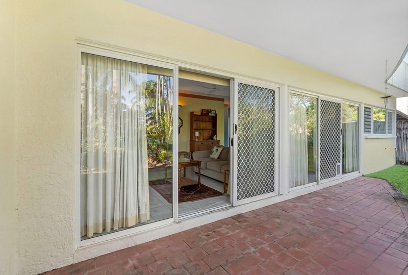 Photo - 2/22 Springfield Crescent, Manoora QLD 4870 - Image 14