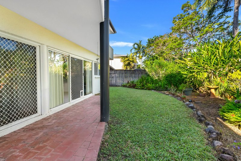 Photo - 2/22 Springfield Crescent, Manoora QLD 4870 - Image 15