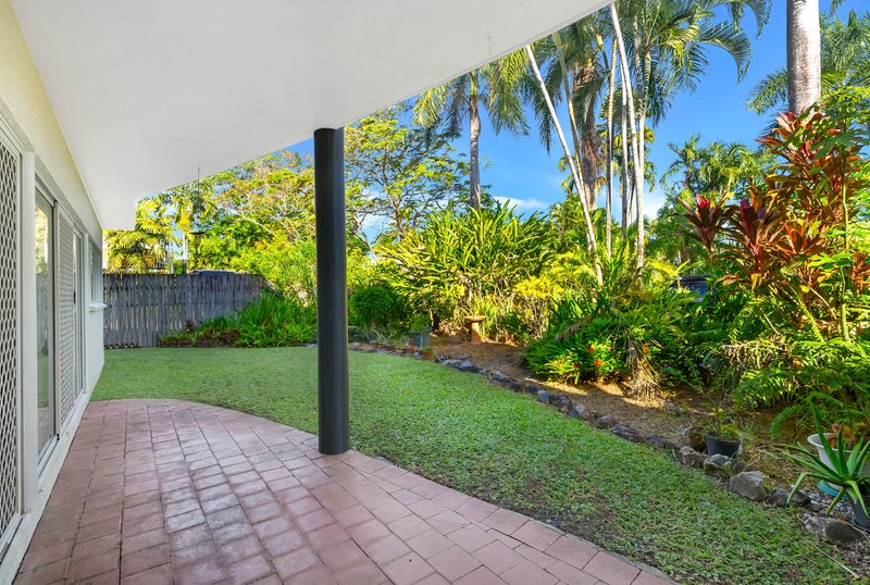 Photo - 2/22 Springfield Crescent, Manoora QLD 4870 - Image 16