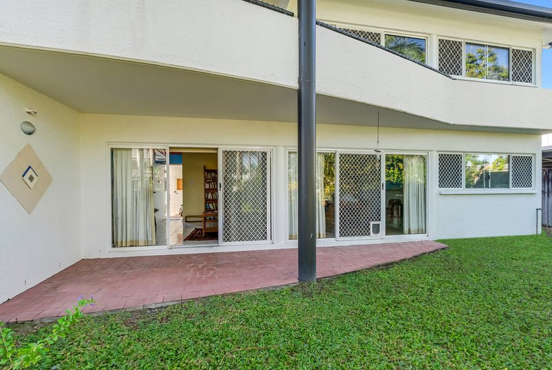 Photo - 2/22 Springfield Crescent, Manoora QLD 4870 - Image 17