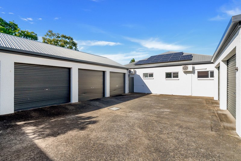 Photo - 2/22 Springfield Crescent, Manoora QLD 4870 - Image 21