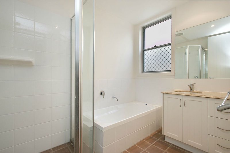 Photo - 2/22 Stephens Street, Burleigh Heads QLD 4220 - Image 8