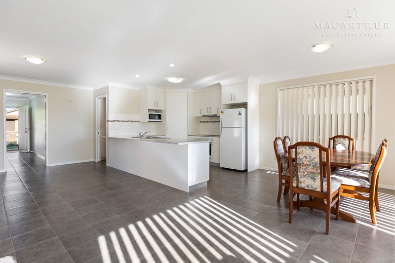 Photo - 2/22 Warambee Street, Glenfield Park NSW 2650 - Image 6