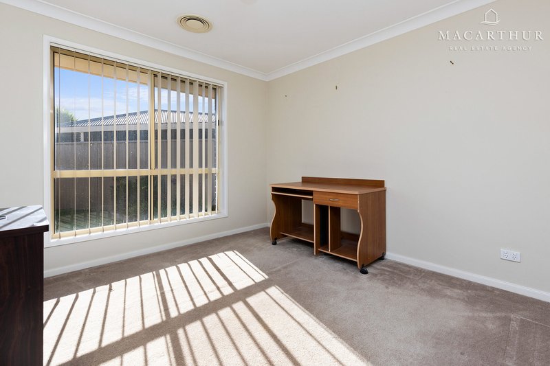 Photo - 2/22 Warambee Street, Glenfield Park NSW 2650 - Image 12