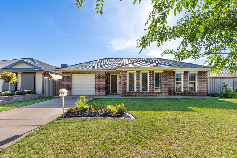 Photo - 2/22 Warambee Street, Glenfield Park NSW 2650 - Image 15