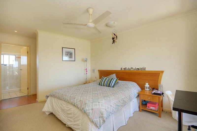 Photo - 22/20-26 Illawong Street, Chevron Island QLD 4217 - Image 6