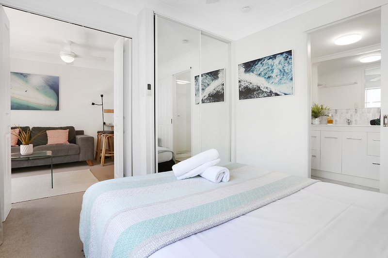 Photo - 22/21-27 Markwell Avenue, Surfers Paradise QLD 4217 - Image 5