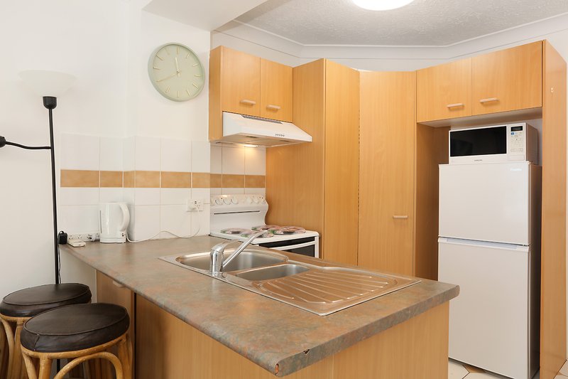 Photo - 22/21-27 Markwell Avenue, Surfers Paradise QLD 4217 - Image 13
