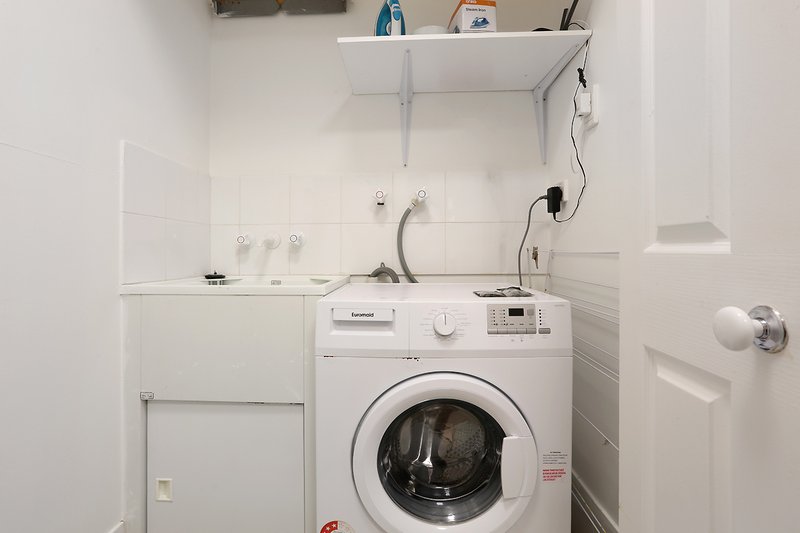 Photo - 22/21-27 Markwell Avenue, Surfers Paradise QLD 4217 - Image 19