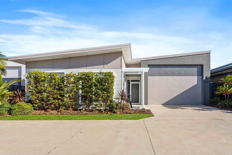 Photo - 222/1 Latitude Boulevard, Nikenbah QLD 4655 - Image 1