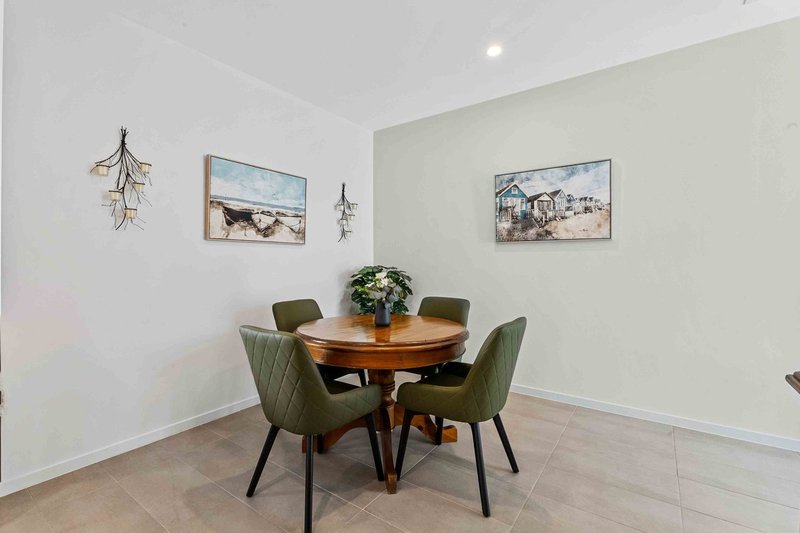 Photo - 222/1 Latitude Boulevard, Nikenbah QLD 4655 - Image 5
