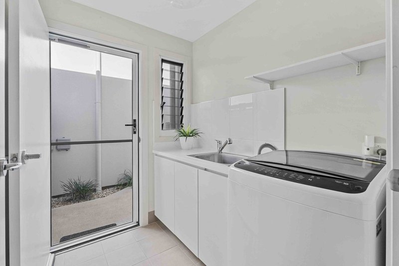 Photo - 222/1 Latitude Boulevard, Nikenbah QLD 4655 - Image 12
