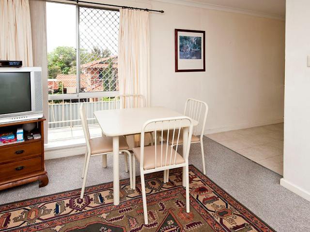 Photo - 22/24 Hastings Street, Scarborough WA 6019 - Image 4