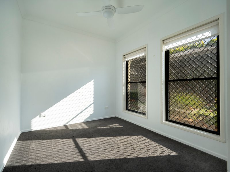 Photo - 2/224 Herries Street, Newtown QLD 4350 - Image 8