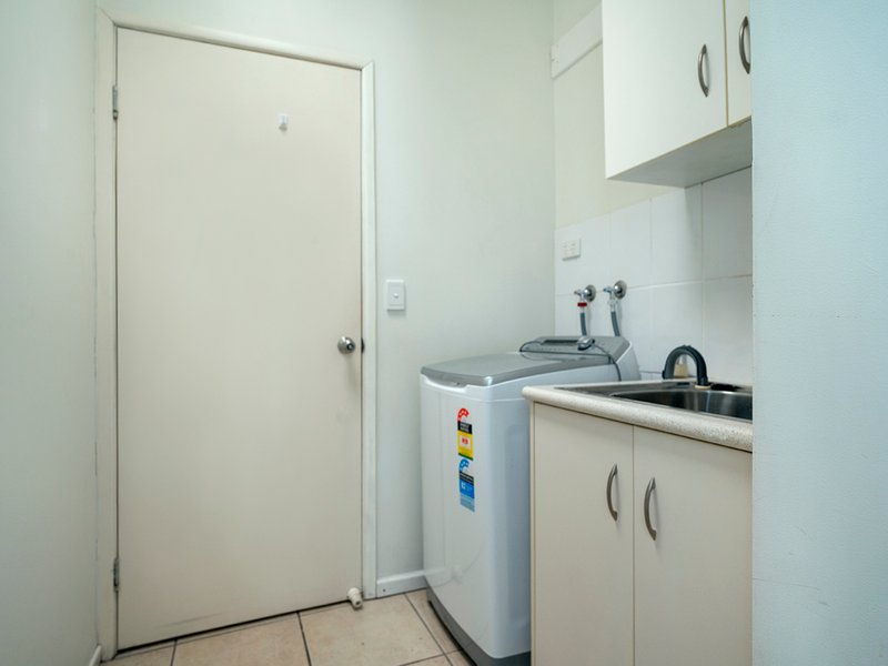 Photo - 2/224 Herries Street, Newtown QLD 4350 - Image 12