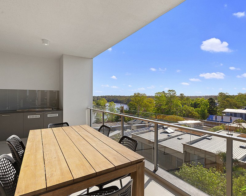 Photo - 22/25 Riverview Terrace, Indooroopilly QLD 4068 - Image 2