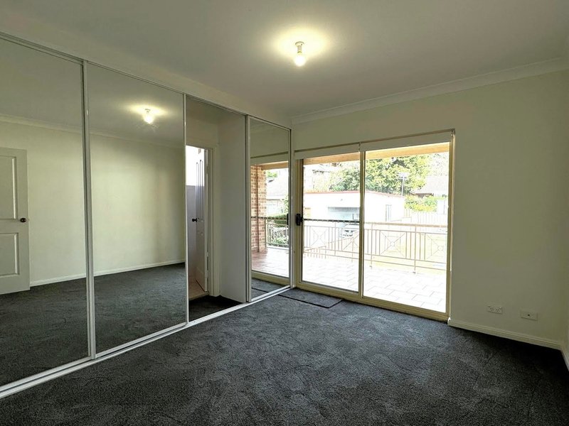 Photo - 2/225 Woniora Road, Blakehurst NSW 2221 - Image 8