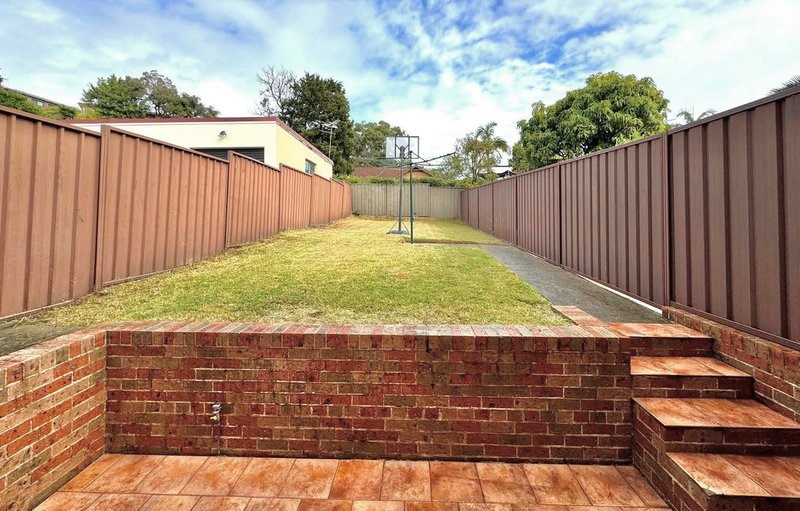 Photo - 2/225 Woniora Road, Blakehurst NSW 2221 - Image 12