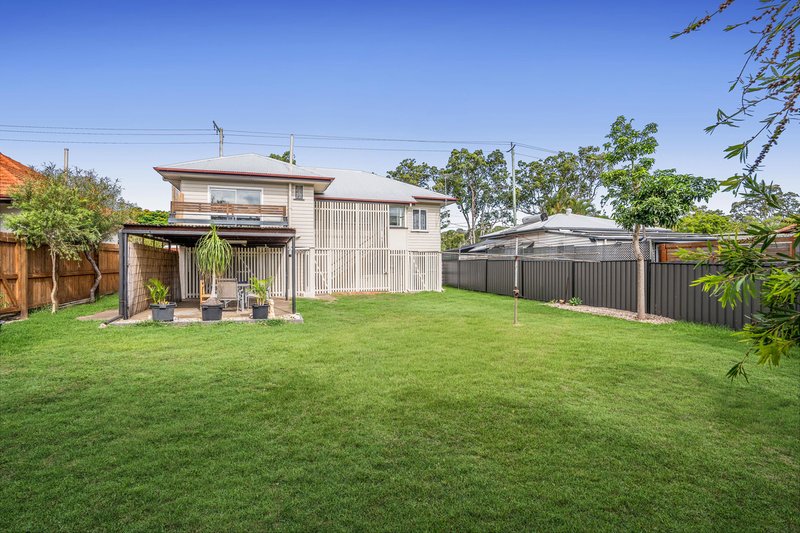 Photo - 2226 Wynnum Road, Wynnum QLD 4178 - Image 7