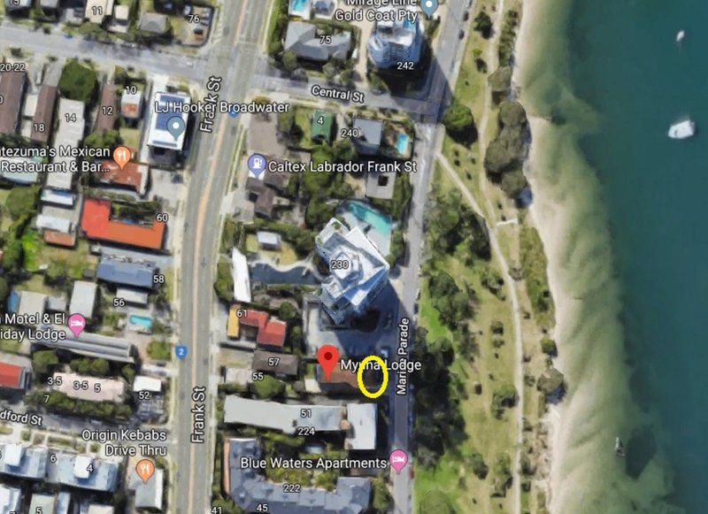 Photo - 2/228 Marine Parade, Labrador QLD 4215 - Image 2