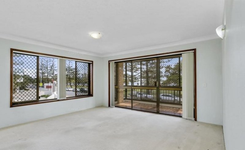 Photo - 2/228 Marine Parade, Labrador QLD 4215 - Image 14