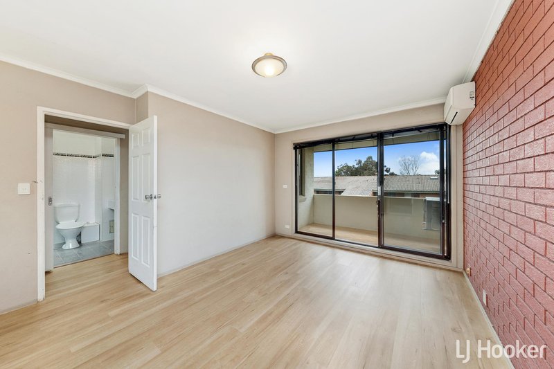 Photo - 22/28 Springvale Drive, Hawker ACT 2614 - Image 3