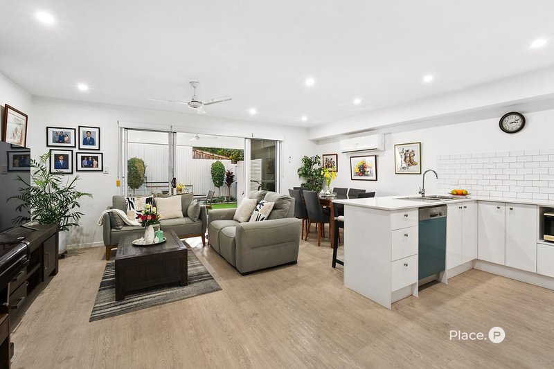 Photo - 22/29 Henderson Road, Everton Hills QLD 4053 - Image 2