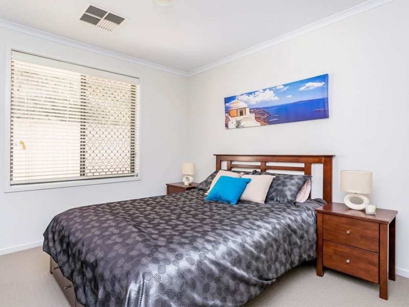 Photo - 2/22a Alfred Avenue, Seaton SA 5023 - Image 9