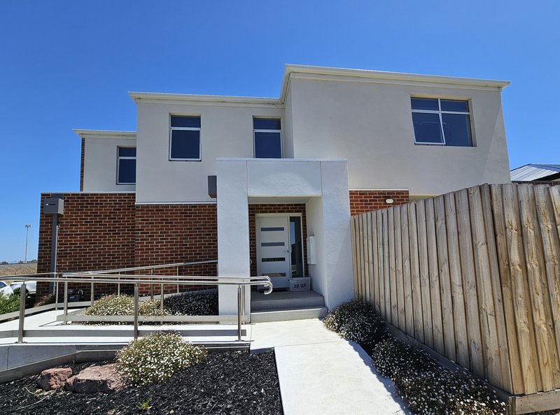 2/23-25 Backelei Crs , Grovedale VIC 3216