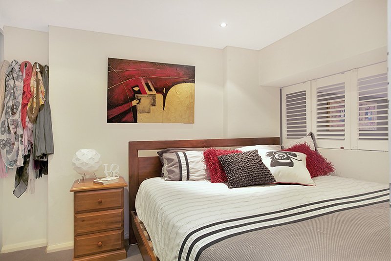 Photo - 2/23-25 Ross Street, Forest Lodge NSW 2037 - Image 4