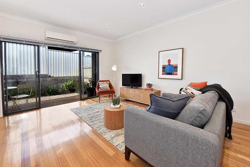 Photo - 2/23-25 Sefton Street, Pascoe Vale VIC 3044 - Image 8