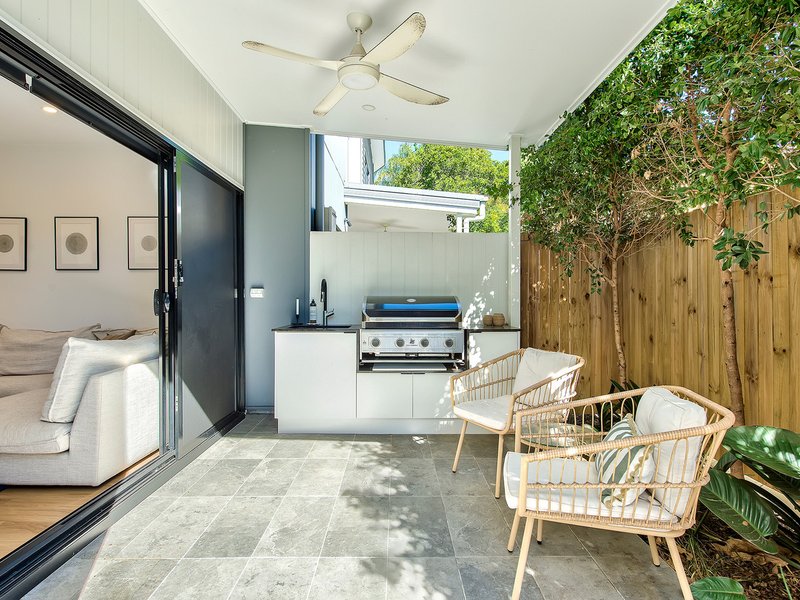 Photo - 2/23 Alicia Street, Nundah QLD 4012 - Image 4